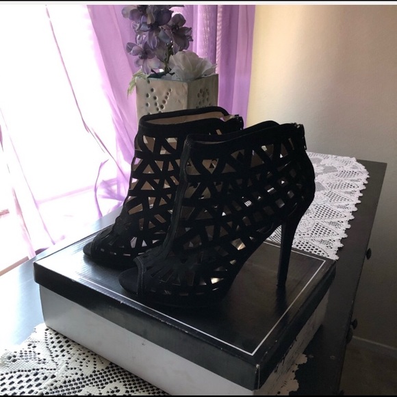 Sexy Black Heels - Picture 5 of 7